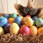 Kreativ Backrezepte Osterkekse Ostern beschriftete Ostereier im Korb