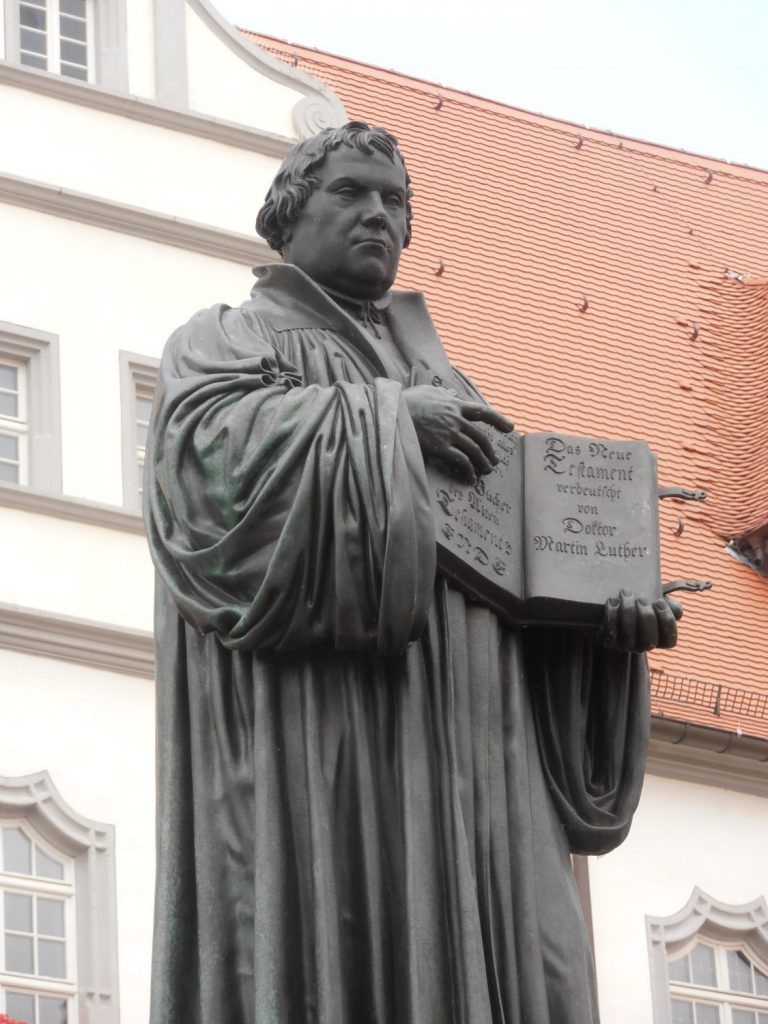 Predigt zu 2. Könige 2, 1-18 3. Sonntag nach Epiphanias Rechtfertigungslehre Predigt zu Römer 3,20-28 20. Sonntag nach Trinitatis Martin Luther Denkmal Wittenberg Rechtfertigung 1. Timotheus 2,4 3. Sonntag nach Trinitatis Bildung Schule Christliche Erziehung und Bildung Martin Luther Besondere Tage und Anlässe, Luther, Predigt zu Römer 3,24-25 Epheser 2,19 Impuls der Woche Backrezepte Reformation Reformationskuchen Martin Luther Predigten zum Lesen Galater 5 Martin Luther Reformation Filmtipps Luther Martin