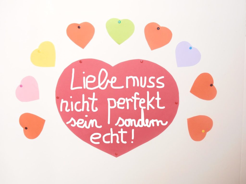 Predigt zu Johannes 15,12 1, Sonntag nach Ostern Quasimodogeniti mit Konfirmation Matthäus 5,43-48 23. Sonntag nach Trinitatis Feindesliebe Liebe Jesus Johannes 15,9-12 Liebe muss nicht perfekt sein aber echt Jesaja 58,1-9a Liebe muss nicht perfekt sein sondern echt Herz